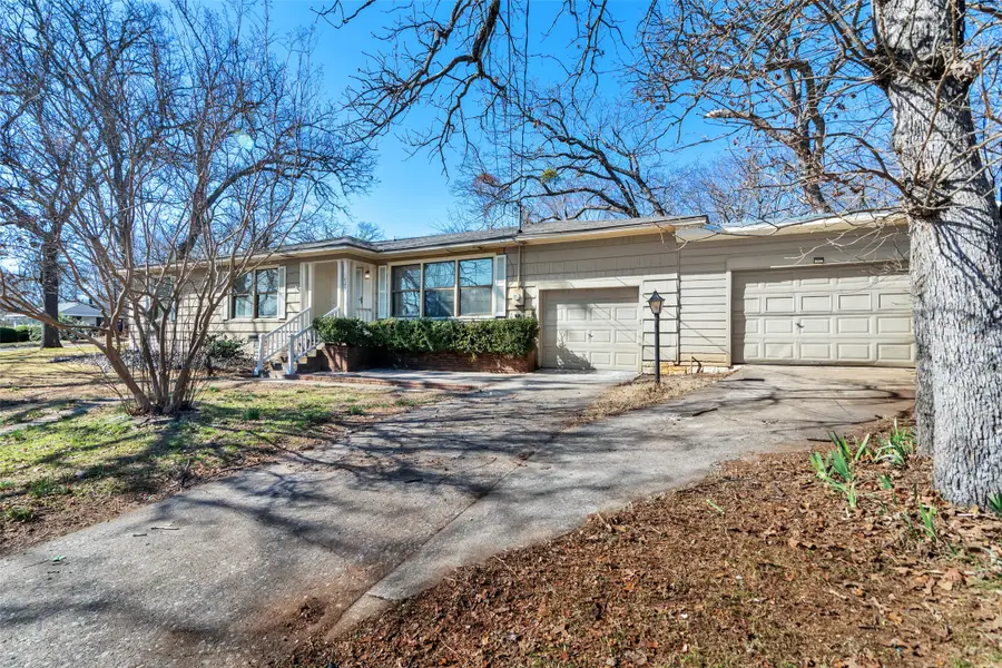 1025 S Maurice Avenue, Denison, TX 75020 - #3