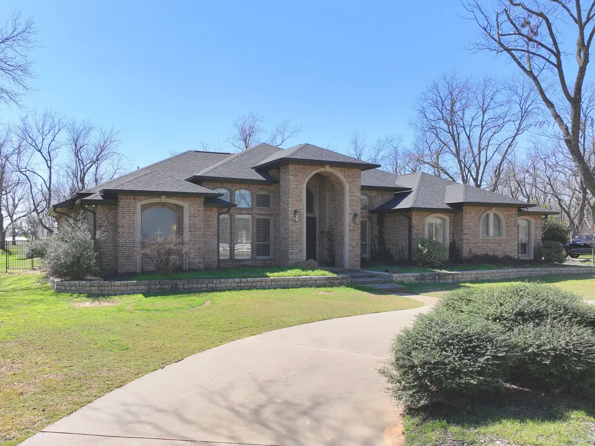 8810 S Hampton Drive, Granbury, TX 76049 - #1