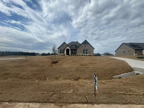 814 Valley Ridge Road, Van Alstyne, TX 75495