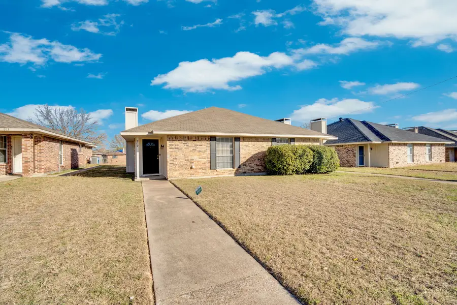 907 Potomac Drive, Lancaster, TX 75134 - #2