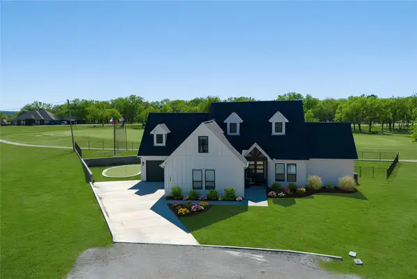 258 Motes Court, Runaway Bay, TX 76426