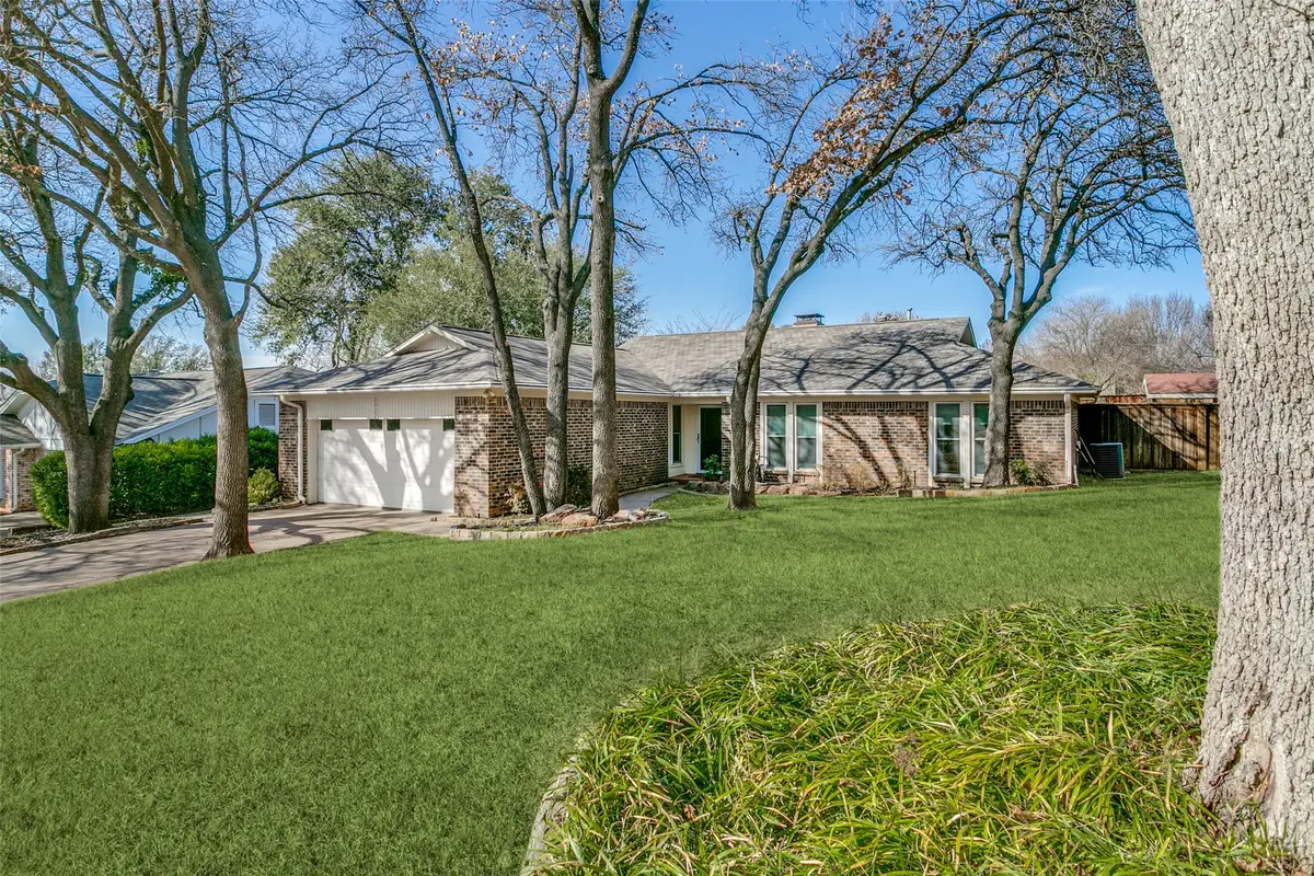 2922 Ridgewood Drive, Grapevine, TX 76051 - #1