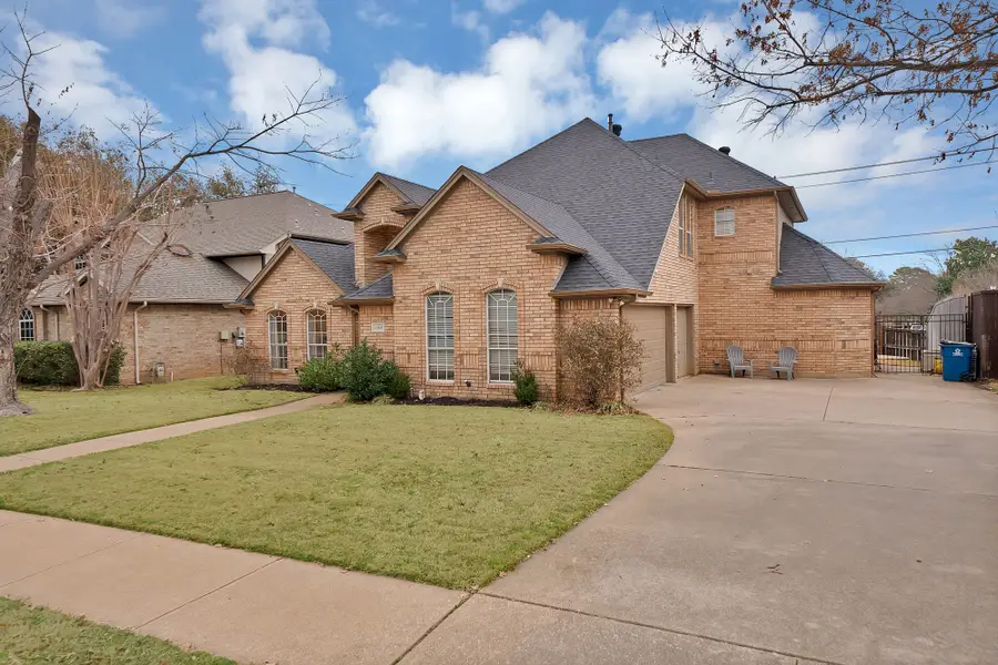 1068 Rosewood Drive, Grapevine, TX 76051 - #3