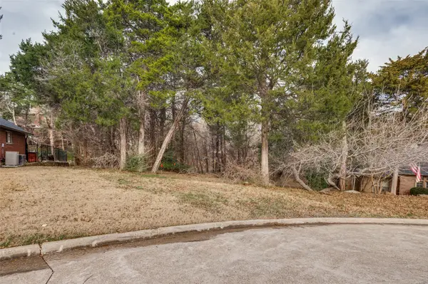 807 Laurel Hills Court, Cedar Hill, TX 75104