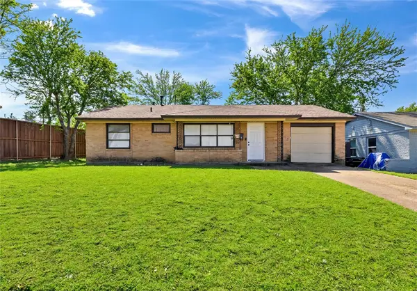 612 Highcrest Drive, Dallas, TX 75232