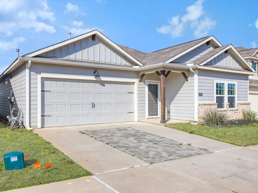 2105 Paxton Way, Denton, TX 76209 - #2