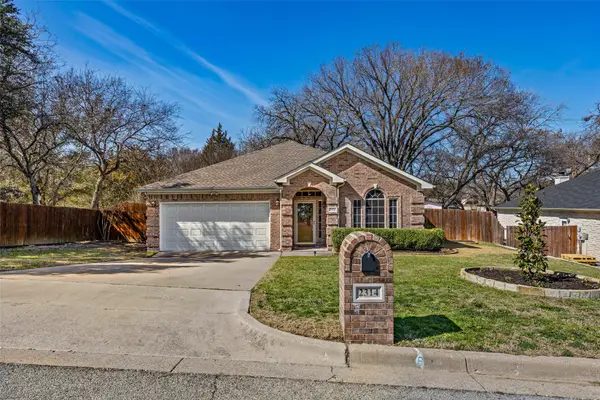 2314 Summer Brook Drive, Weatherford, TX 76087