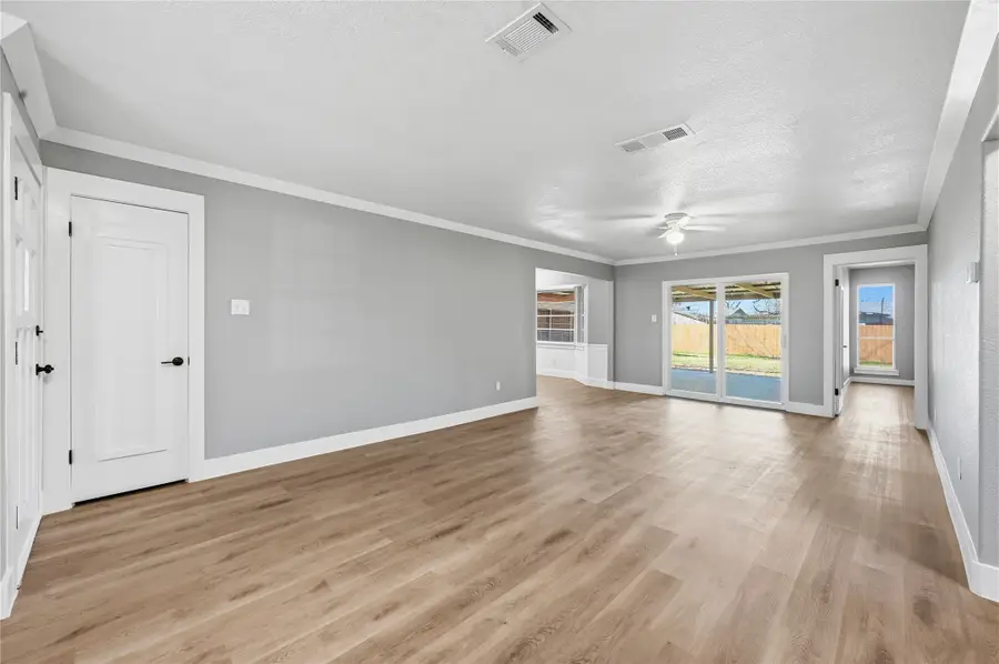 1203 Southmoor Drive, Arlington, TX 76010 - #3