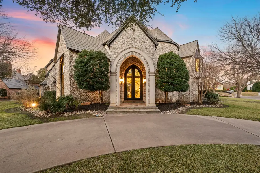 5613 Versailles Court, Colleyville, TX 76034 - #2