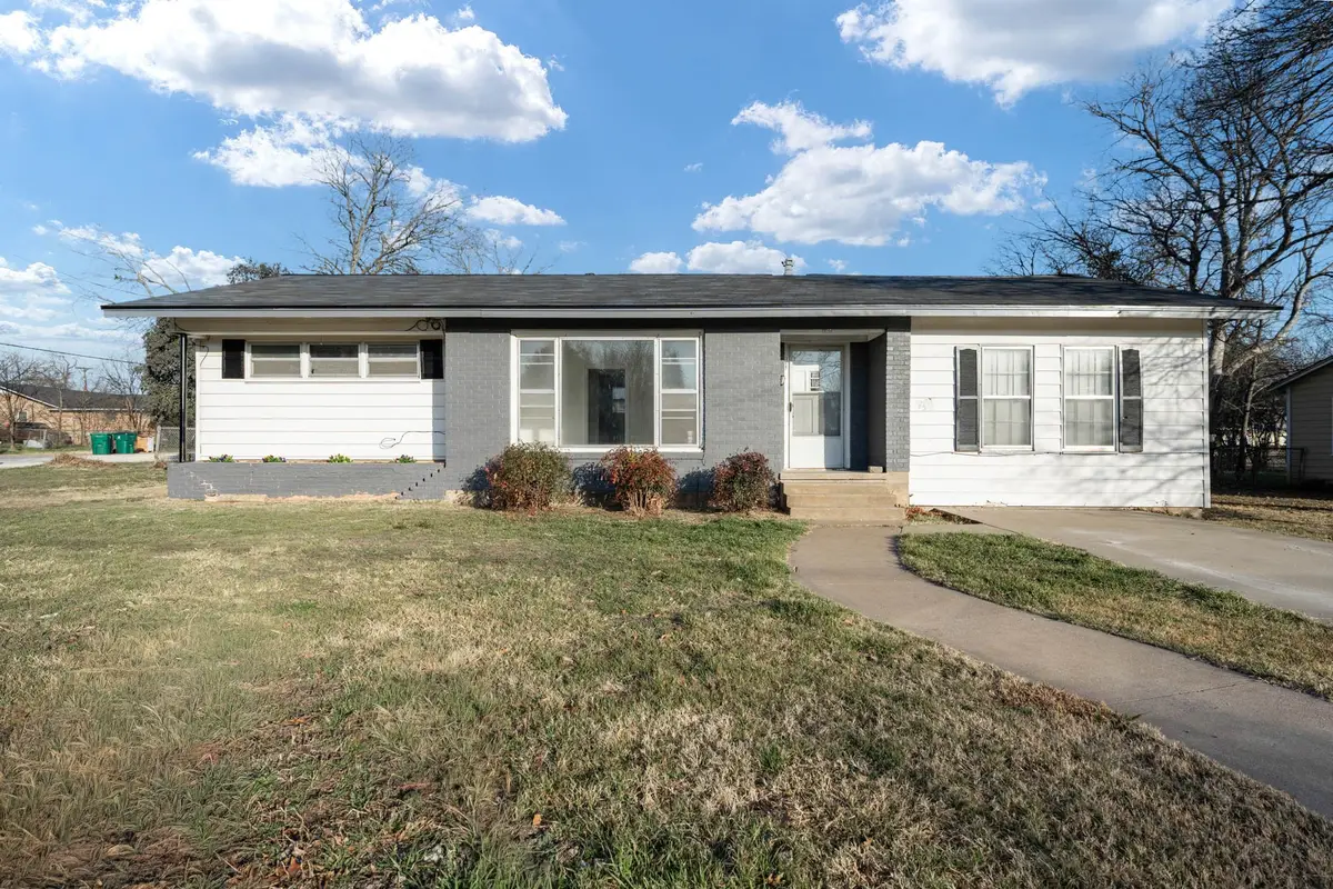 1205 W 10th Street, McGregor, TX 76657 - #1