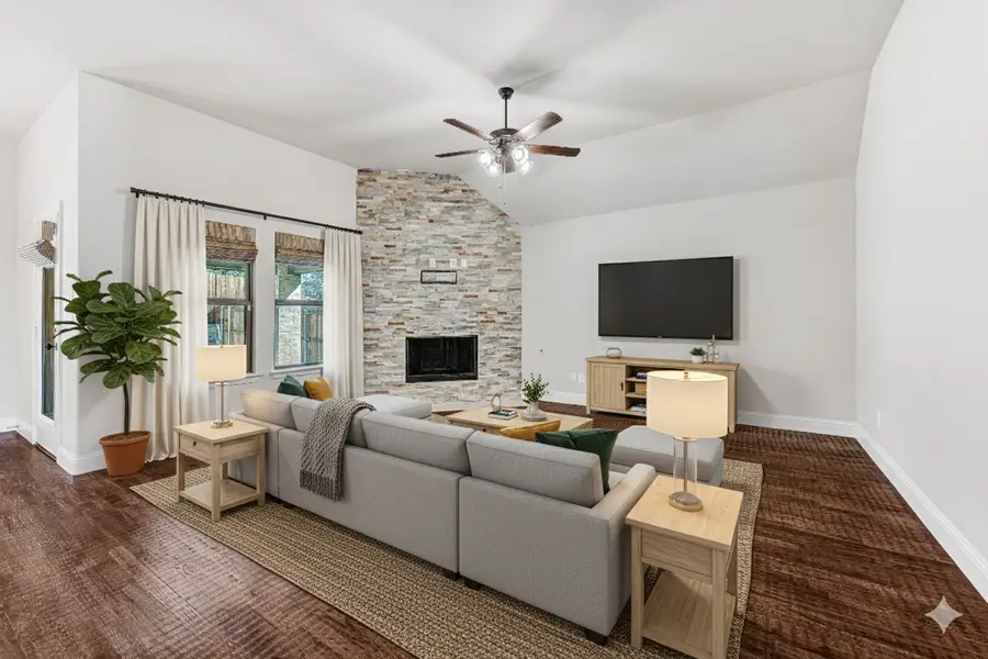 325 Cherbury Grove, Greenville, TX 75401 - #2