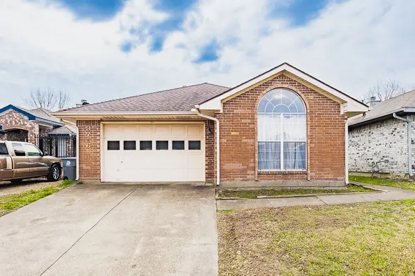 9716 Pinehurst Lane, Dallas, TX 75227