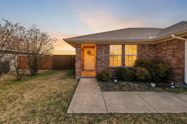 1179 Greywood Drive, Van Alstyne, TX 75495