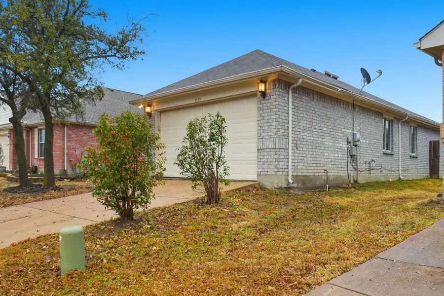 5589 Hunters Bend Lane, Dallas, TX 75249 - #2