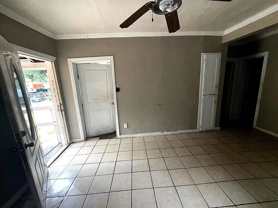 2827 Wilton Avenue, Dallas, TX 75211 - #2