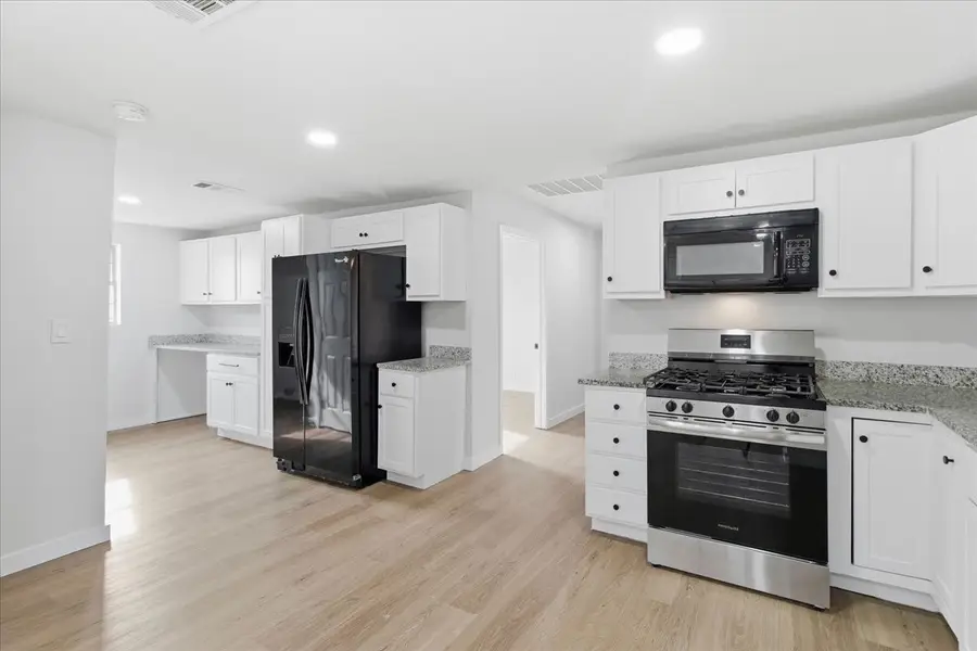 404 S Murray Street, McKinney, TX 75069 - #2