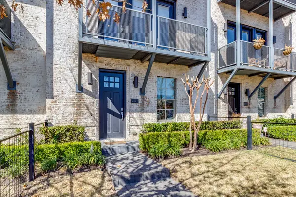 2827 Shelby Avenue, Dallas, TX 75219