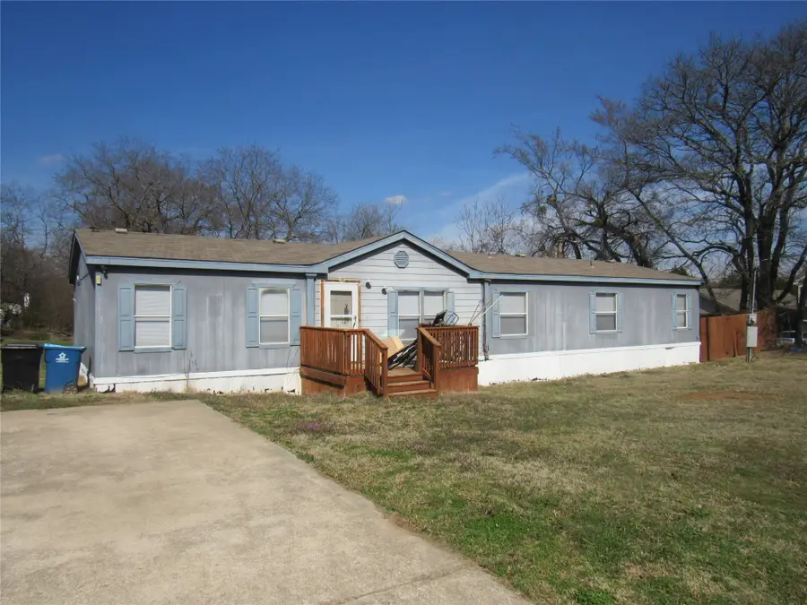 501 W Collins Street, Denison, TX 75020 - #2
