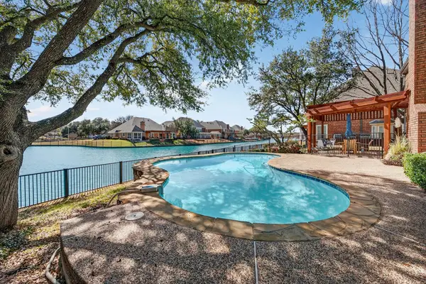 3004 Waterway Court, Arlington, TX 76012