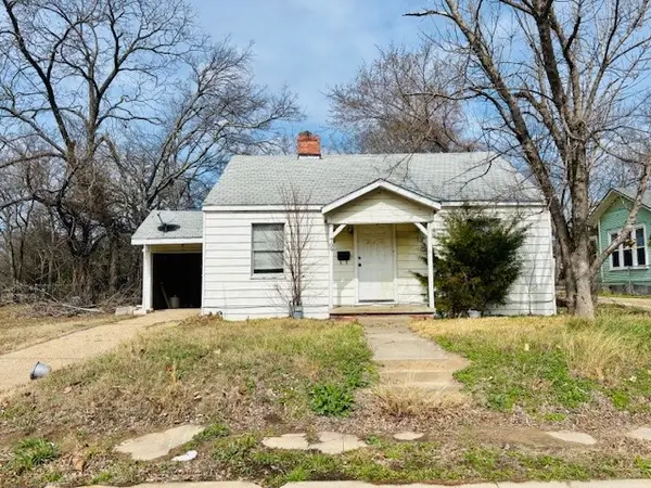 709 Jefferson Street E, Sulphur Springs, TX 75482