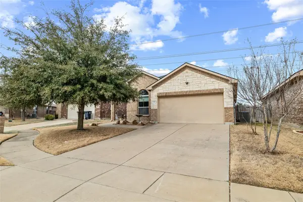 1101 Sierra Blanca Drive, Fort Worth, TX 76028