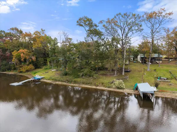 641 Naples, Omaha, TX 75571