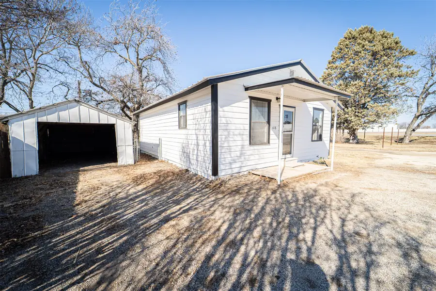 618 Oak Street, Clyde, TX 79510 - #2