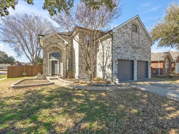 7921 Crystal Creek Circle, Fort Worth, TX 76137