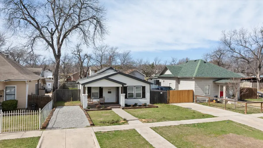 2221 Refugio Avenue, Fort Worth, TX 76164 - #3
