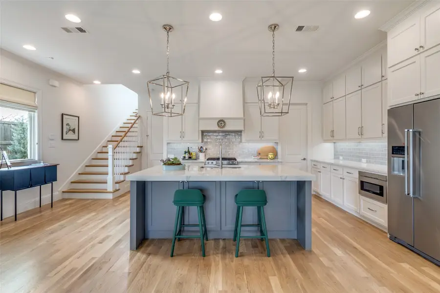 4621 Cowan Avenue, Dallas, TX 75209 - #2