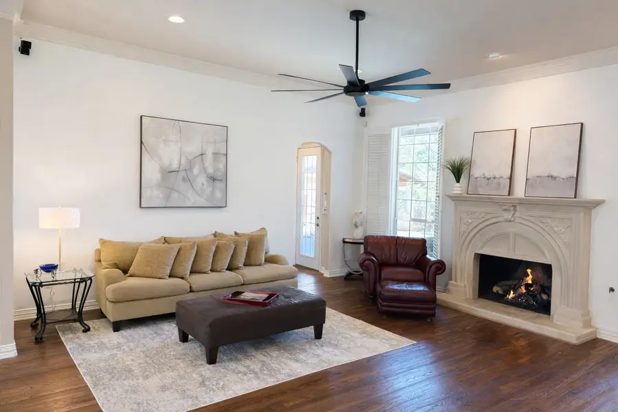 550 N Peytonville Avenue, Southlake, TX 76092 - #3