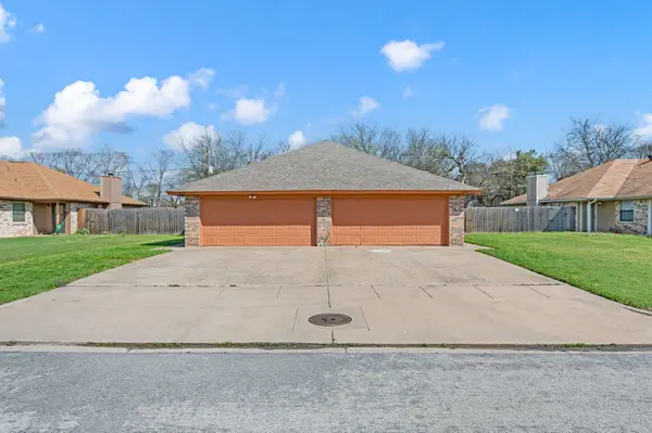 6630 Parkview Lane, North Richland Hills, TX 76182