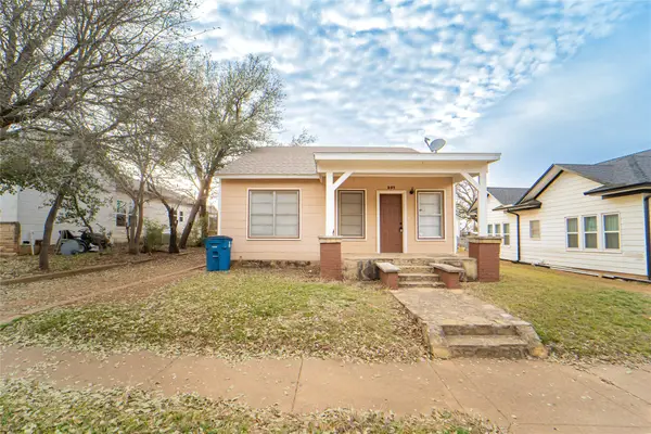 207 S Flint Street, Breckenridge, TX 76424