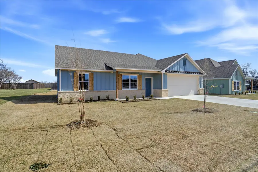 307 Railroad Avenue, Sanger, TX 76266 - #2