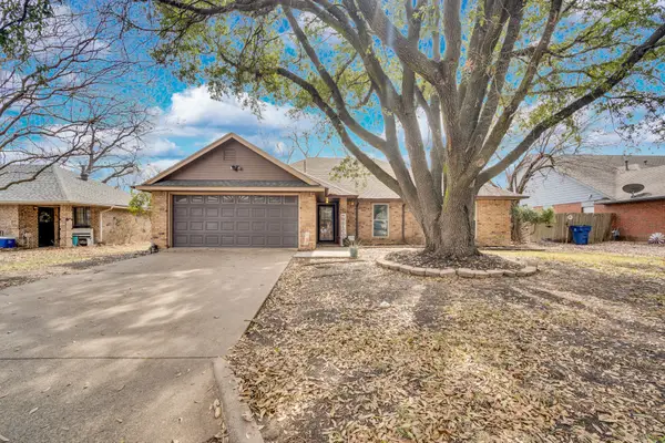 202 Morene Avenue, Waxahachie, TX 75165