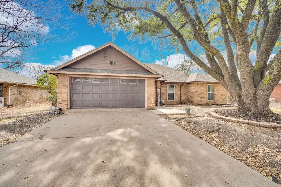 202 Morene Avenue, Waxahachie, TX 75165 - #2