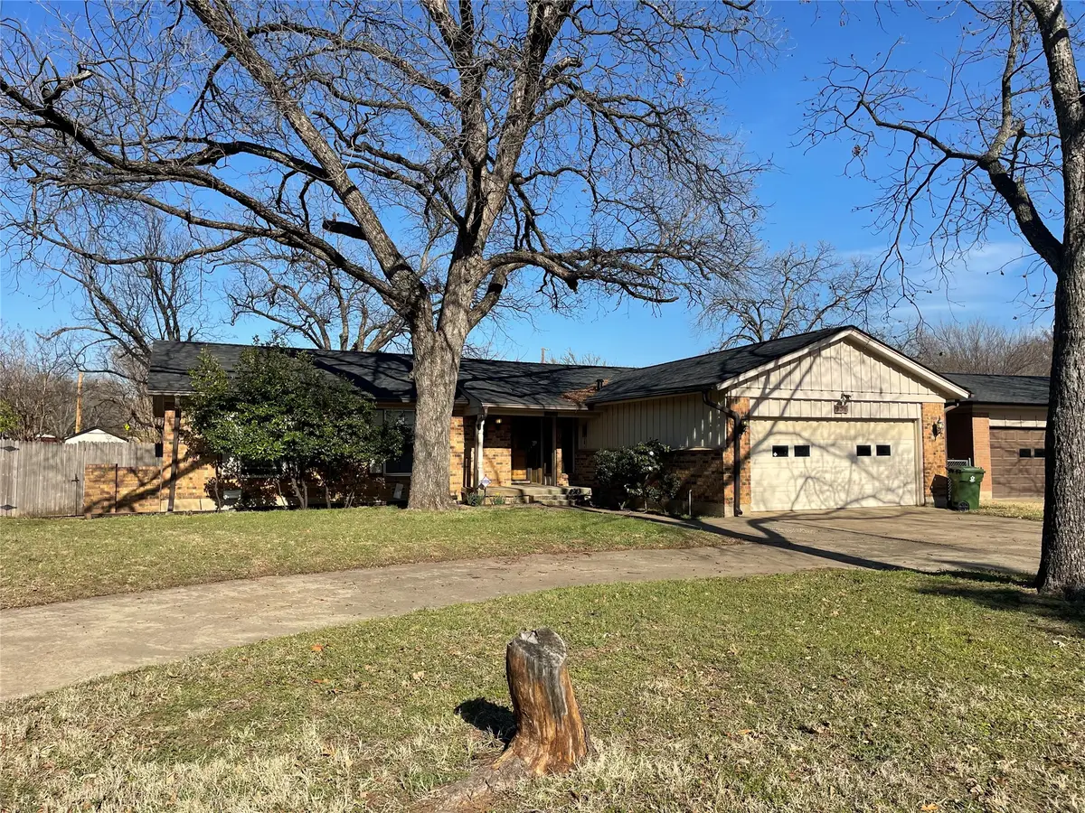 936 Barbara Ann Drive, Hurst, TX 76053 - #1