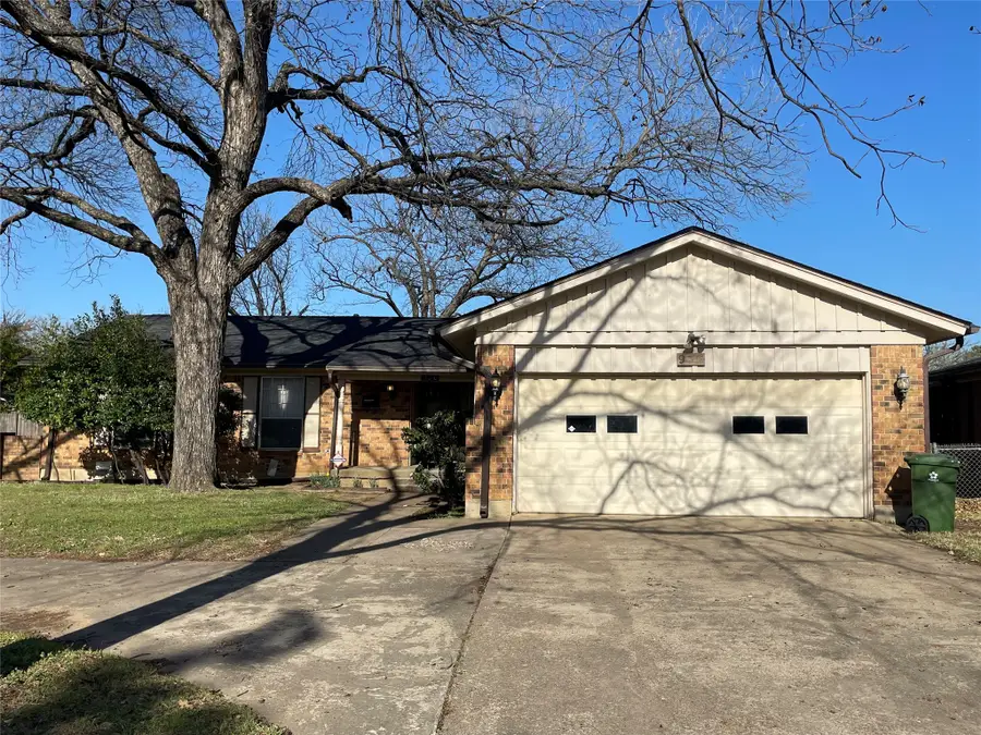 936 Barbara Ann Drive, Hurst, TX 76053 - #2