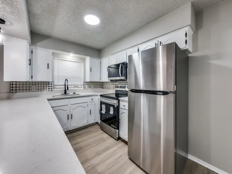 5402 Holly Trail, Arlington, TX 76016 - #2