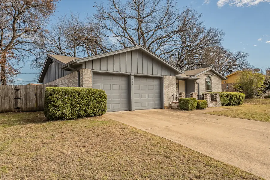 709 Blue Meadow Drive, Azle, TX 76020 - #3