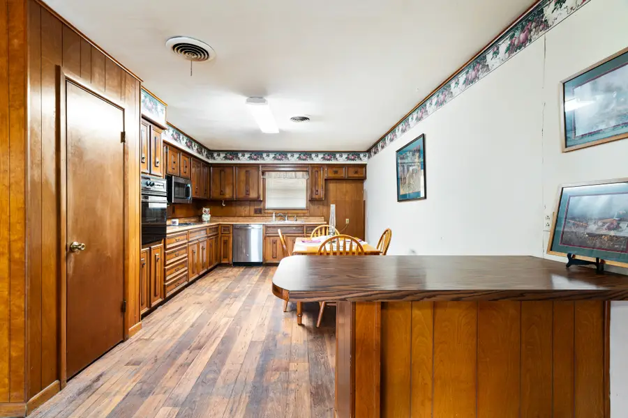 410 S Bois Darc Street, Blossom, TX 75416 - #2