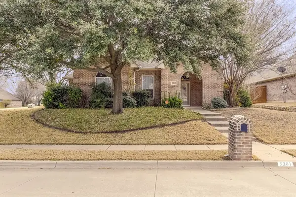 5201 La Bandera Trail, Benbrook, TX 76126