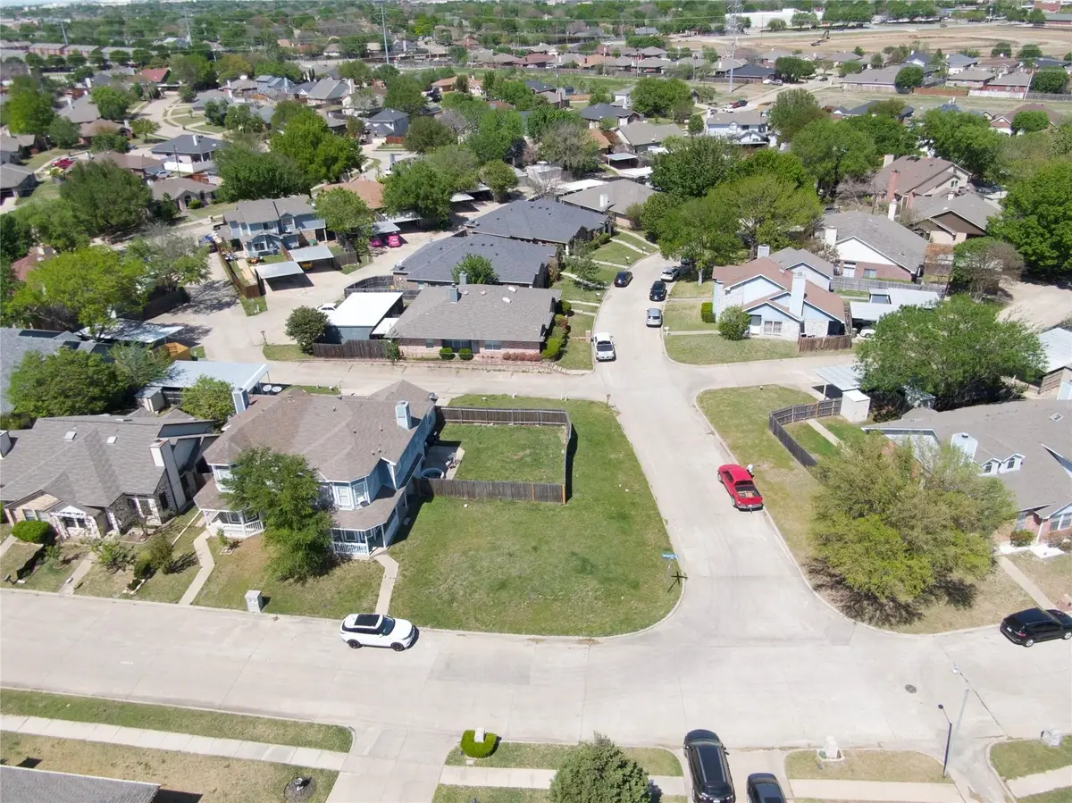 851 Valleybrooke Drive, Arlington, TX 76001 - #1