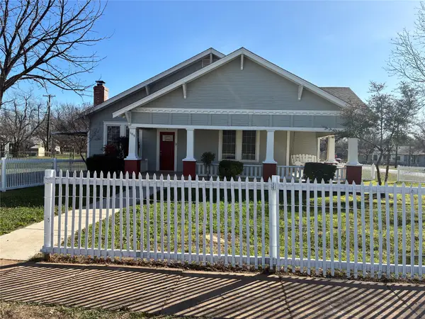 109 S West Street, Bangs, TX 76823