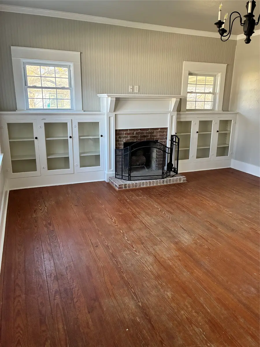 109 S West Street, Bangs, TX 76823 - #2