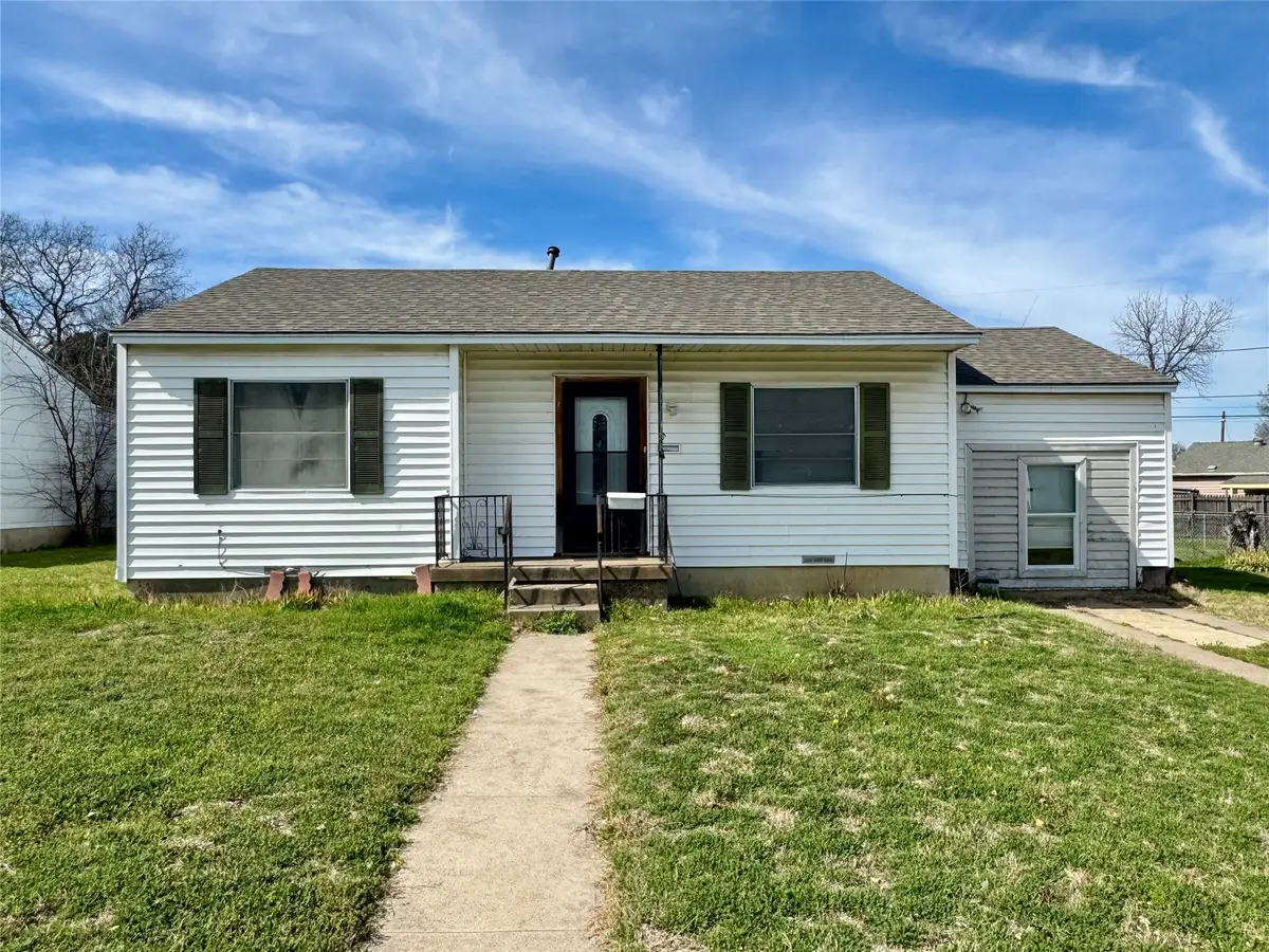 3215 S Llewellyn Avenue, Dallas, TX 75224 - #1