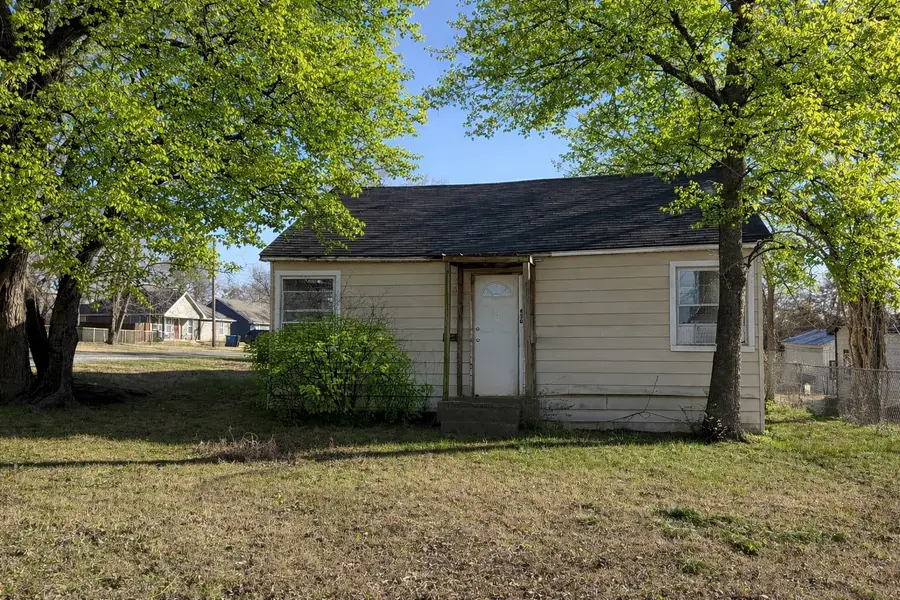 430 E Parnell Street, Denison, TX 75021 - #2