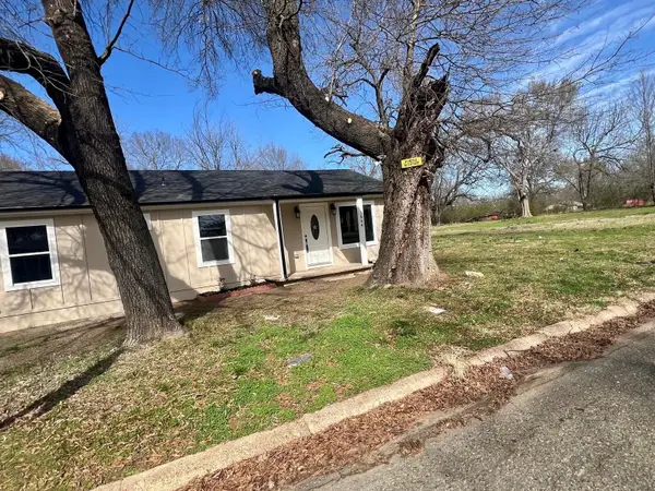 1844 W Houston Street, Paris, TX 75460