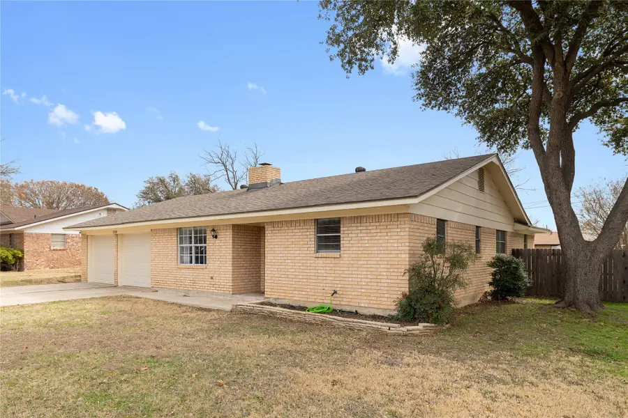 1718 Woodridge Drive, Brownwood, TX 76801 - #3