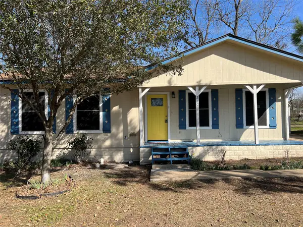 220 S League Street S, Sulphur Springs, TX 75482